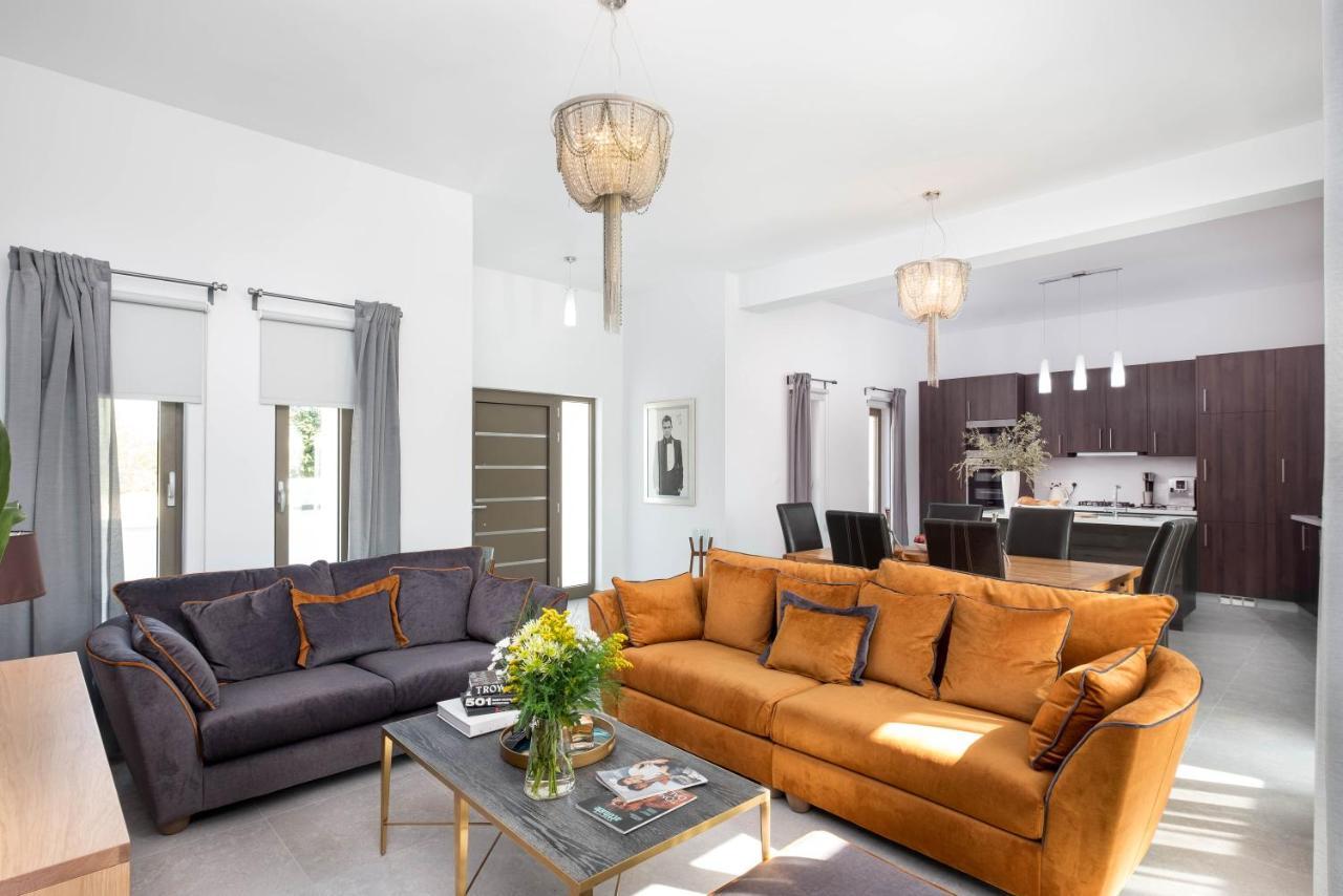 בורוקליני Rooms At Villa Amour Cyprus מראה חיצוני תמונה