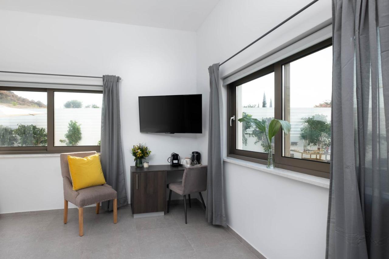 בורוקליני Rooms At Villa Amour Cyprus מראה חיצוני תמונה